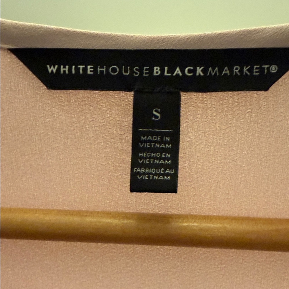 White House Black Market Soft Pink V-Neck Blouse - Picture 2 of 4